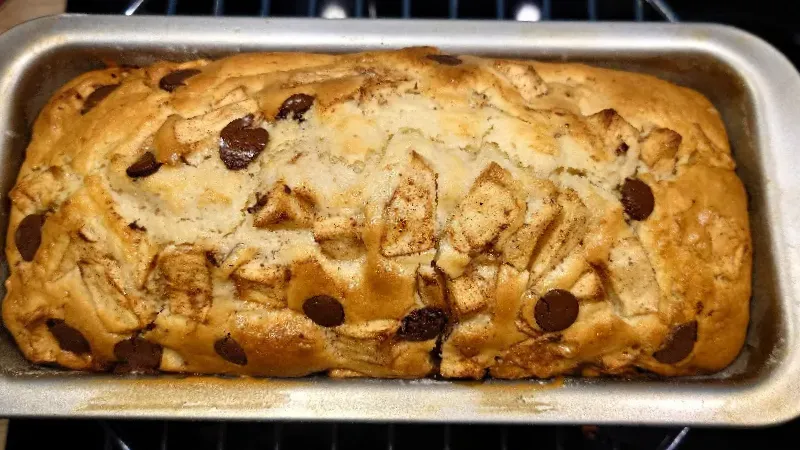 Apple Bread Recipe: An easy And Cozy Twist on a Fall Classic