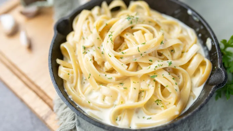 How to Make A Creamy Alfredo Sauce Recipe Without Heavy Cream