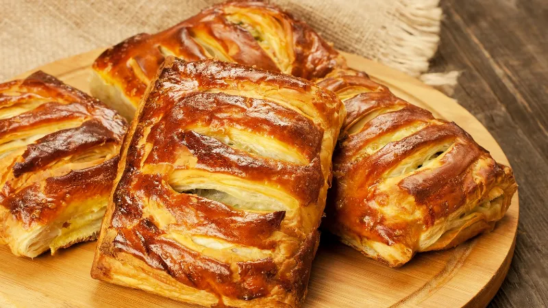 Irresistibly Flaky Apple Puff Pastry Recipe: An Easy Comfort