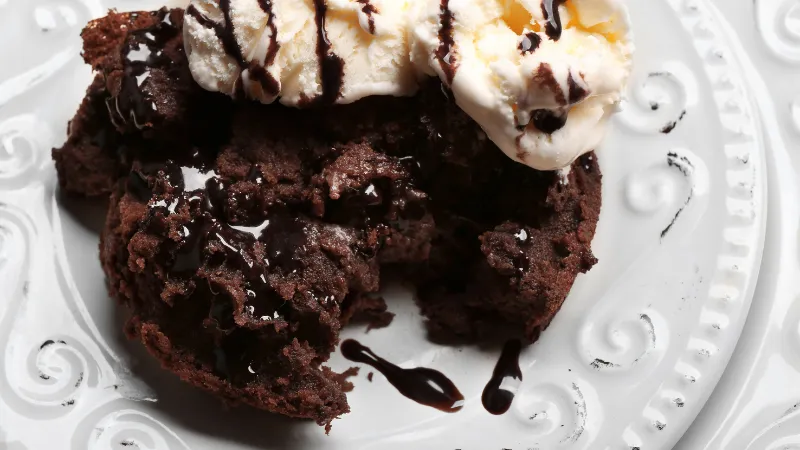 Irresistible Oreo Lava Cake in a Crockpot: Easy and Chewy