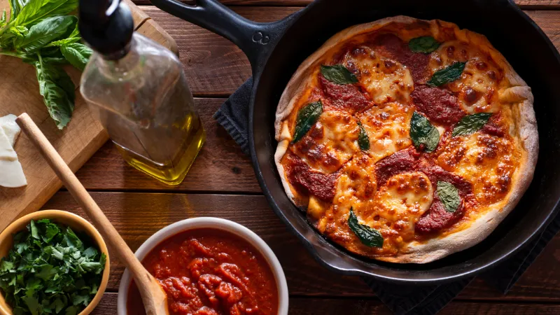 How to make the Irresistible Cast Iron Pizza Recipe