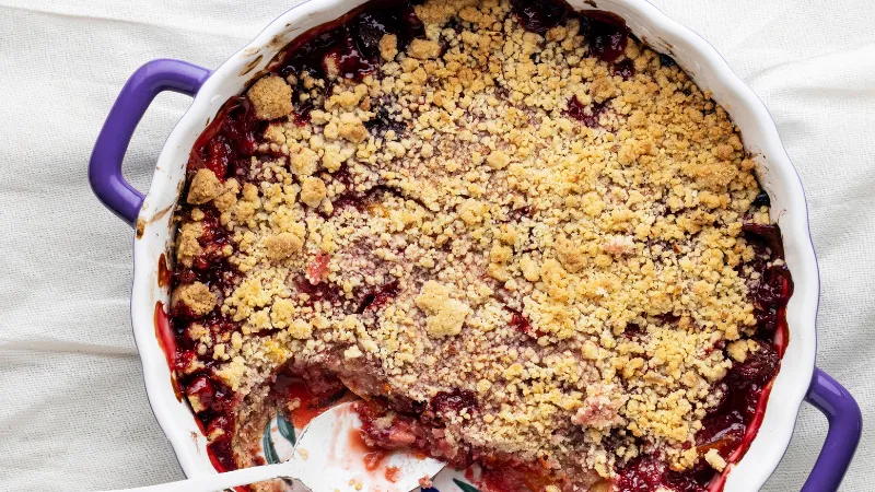 Cherry Crumble Bliss: How to Make A Sweet Escape for Your Taste Buds