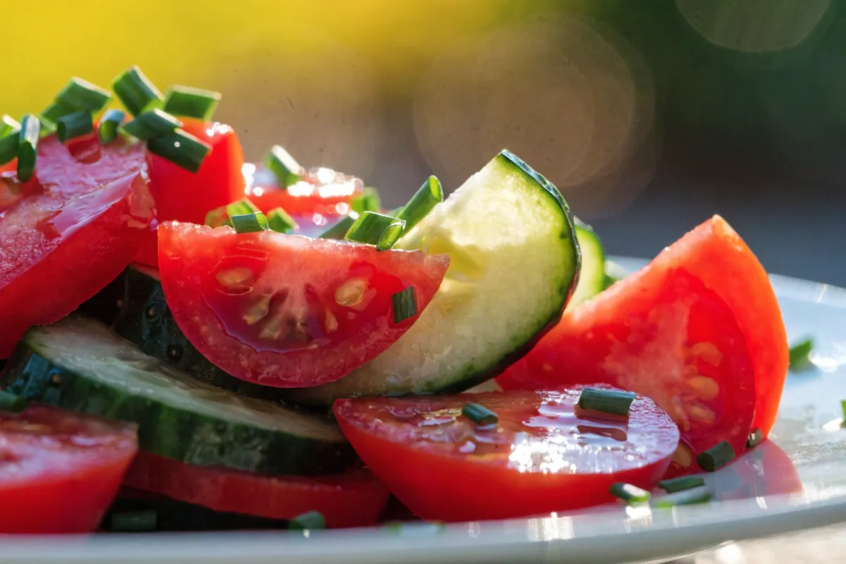 A 10 Minute Tomato Cucumber Salad: Easy and Fresh